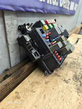 2003-2005 Chevrolet Silverado / GMC Sierra 1500 250 3500 Engine Bay Fuse Box