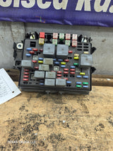2003-2005 Chevrolet Silverado / GMC Sierra 1500 250 3500 Engine Bay Fuse Box