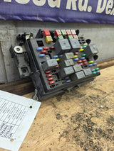 2003-2005 Chevrolet Silverado / GMC Sierra 1500 250 3500 Engine Bay Fuse Box