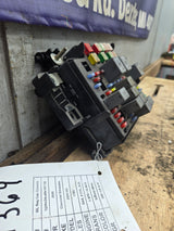2003-2005 Chevrolet Silverado / GMC Sierra 1500 250 3500 Engine Bay Fuse Box
