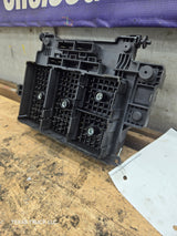 2003-2005 Chevrolet Silverado / GMC Sierra 1500 250 3500 Engine Bay Fuse Box