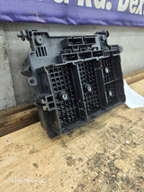 2003-2005 Chevrolet Silverado / GMC Sierra 1500 250 3500 Engine Bay Fuse Box