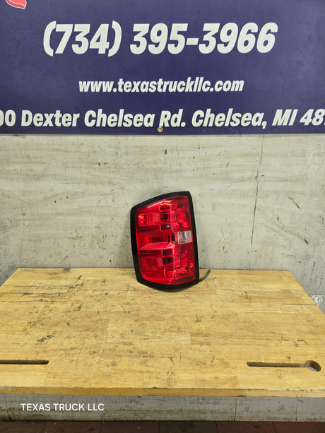 2014-2019 Chevrolet Silverado 1500 2500 3500 LH Driver Side Tail Light 23431875