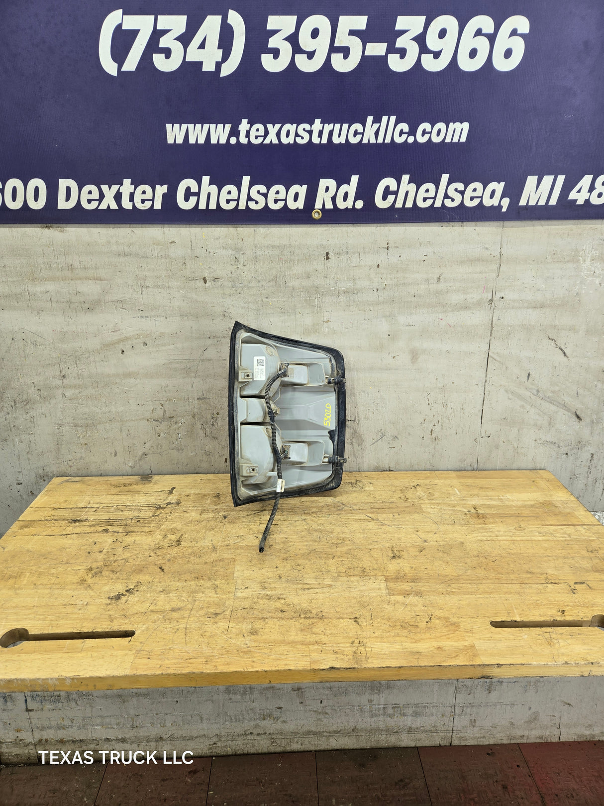2014-2019 Chevrolet Silverado 1500 2500 3500 LH Driver Side Tail Light 23431875
