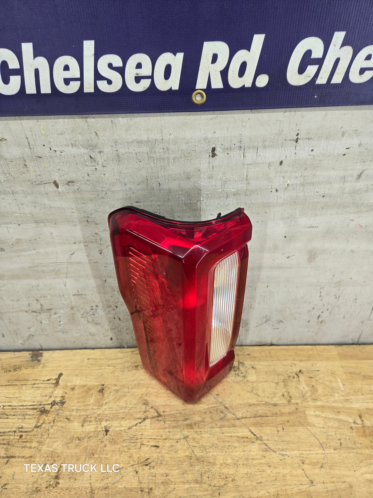 2023-2026 Ford Super Duty Driver Side Tail Light PC3B-13B505-BF F250 F350 F450 F550