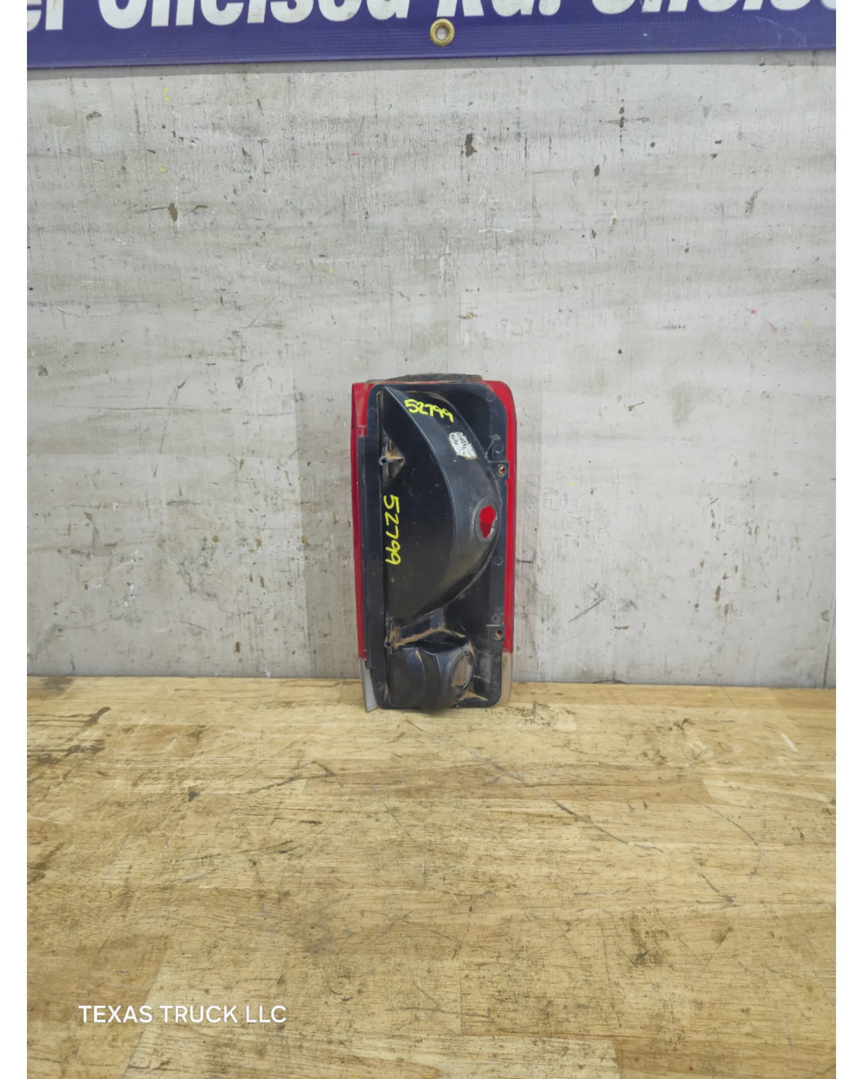 1987-1989 Ford Driver Side Tail Light F150 F250