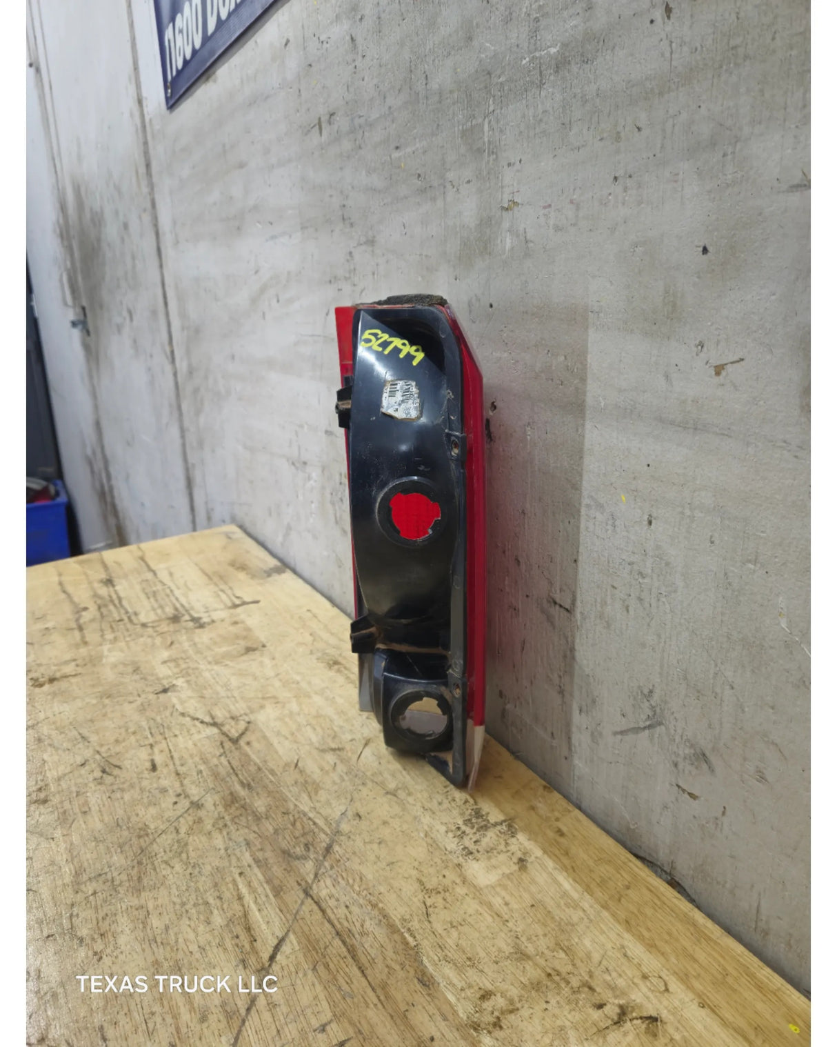 1987-1989 Ford Driver Side Tail Light F150 F250