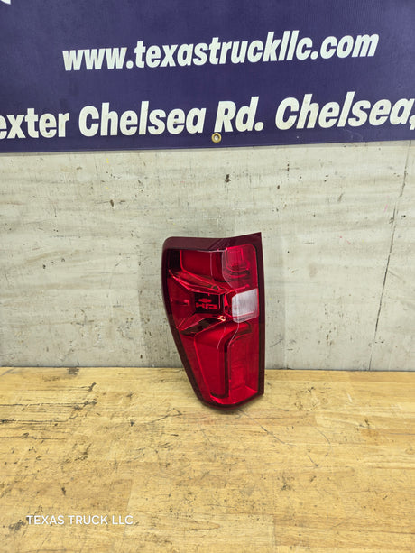 2020-2026 Chevy Silverado 3500HD Dually Driver Side Tail Light 85588321