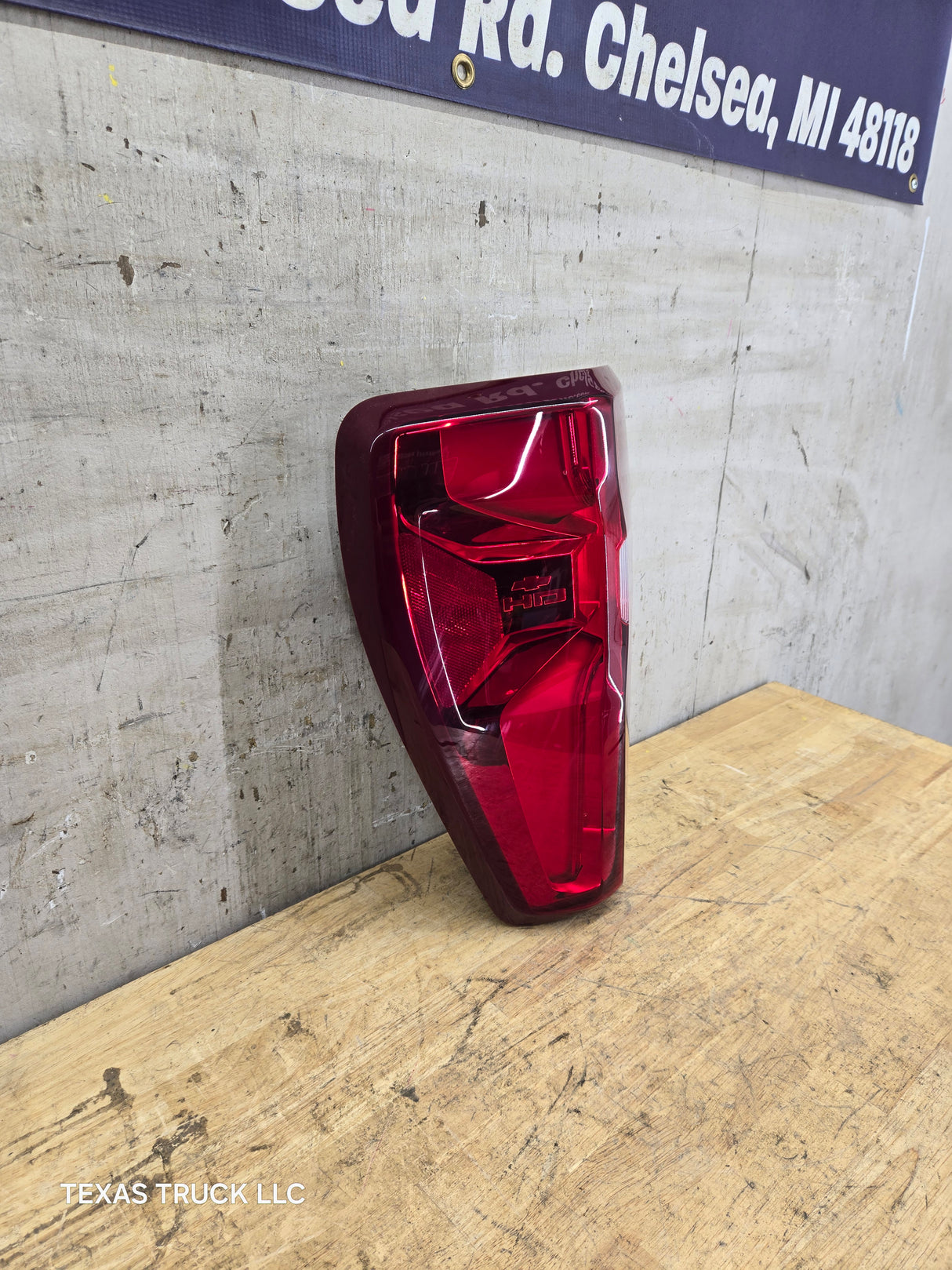 2020-2026 Chevy Silverado 3500HD Dually Driver Side Tail Light 85588321