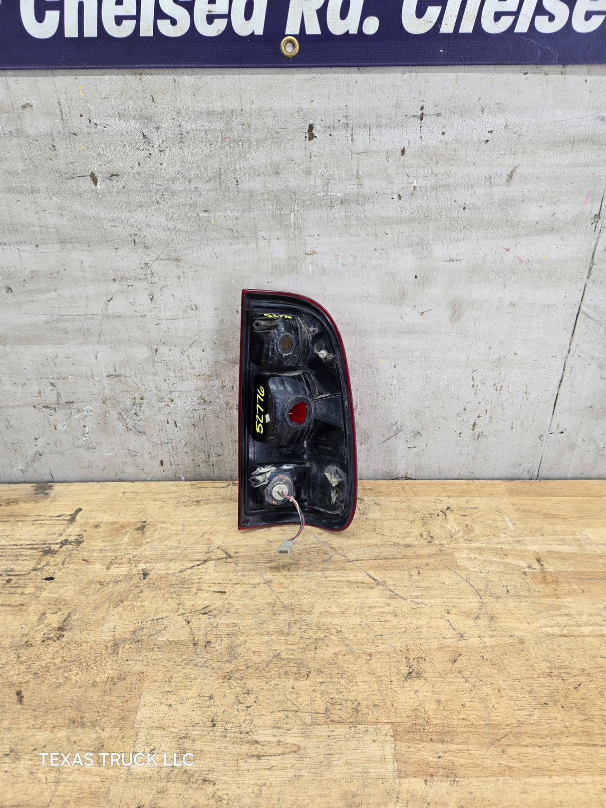 2008-2016 Ford Super Duty Driver Side Tail Light F250 F350 F450 F550