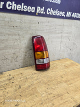 1999–2007 Chevrolet Silverado/GMC Sierra Passenger Side Tail Light