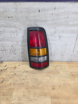 2001–2003 Chevrolet Silverado/GMC 3500 Dually Passenger Side Tail Light