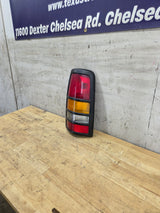 2001–2003 Chevrolet Silverado/GMC 3500 Dually Passenger Side Tail Light