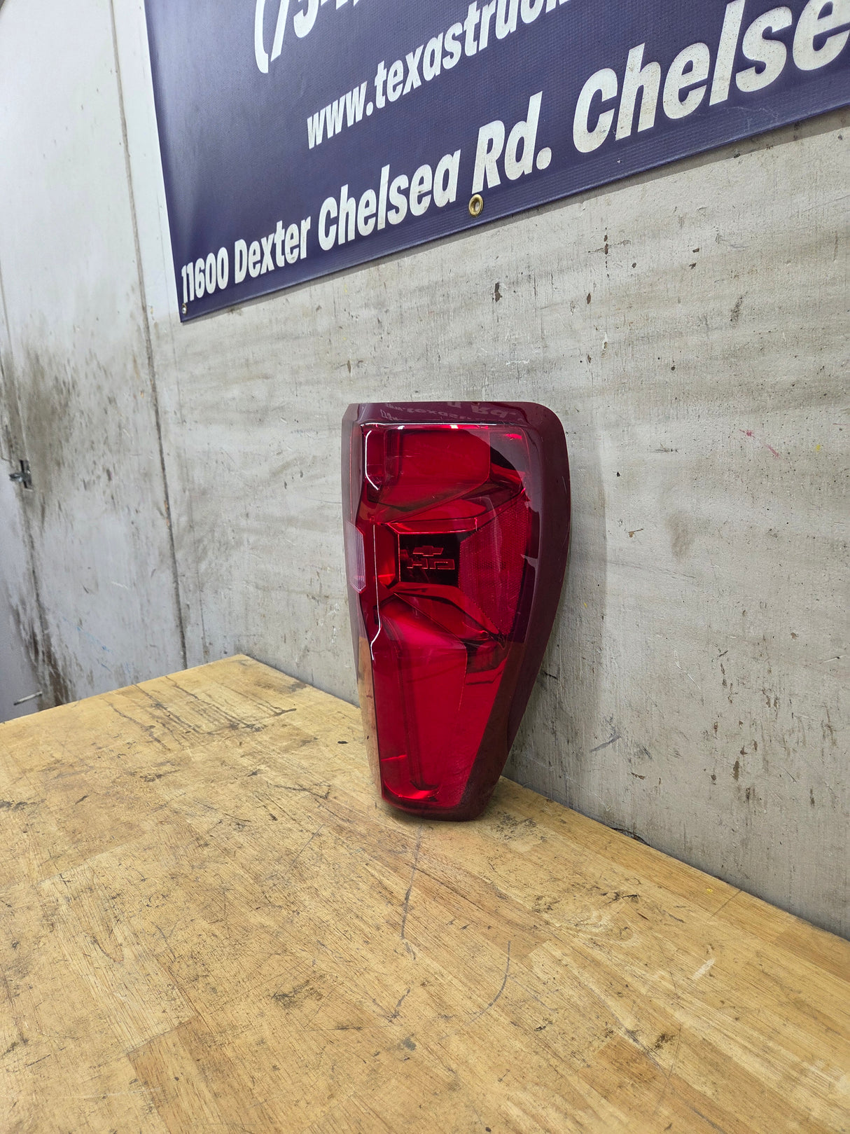 2020-2026 Chevy Silverado 3500HD Dually Passenger Side Tail Light 85588322
