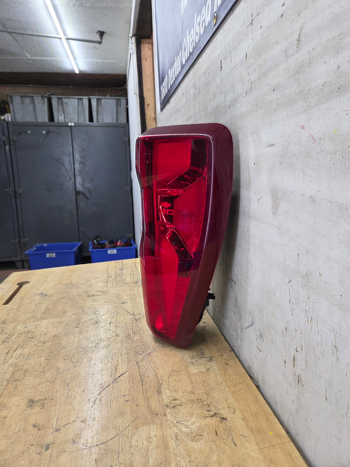 2020-2026 Chevy Silverado 3500HD Dually Passenger Side Tail Light 85588322