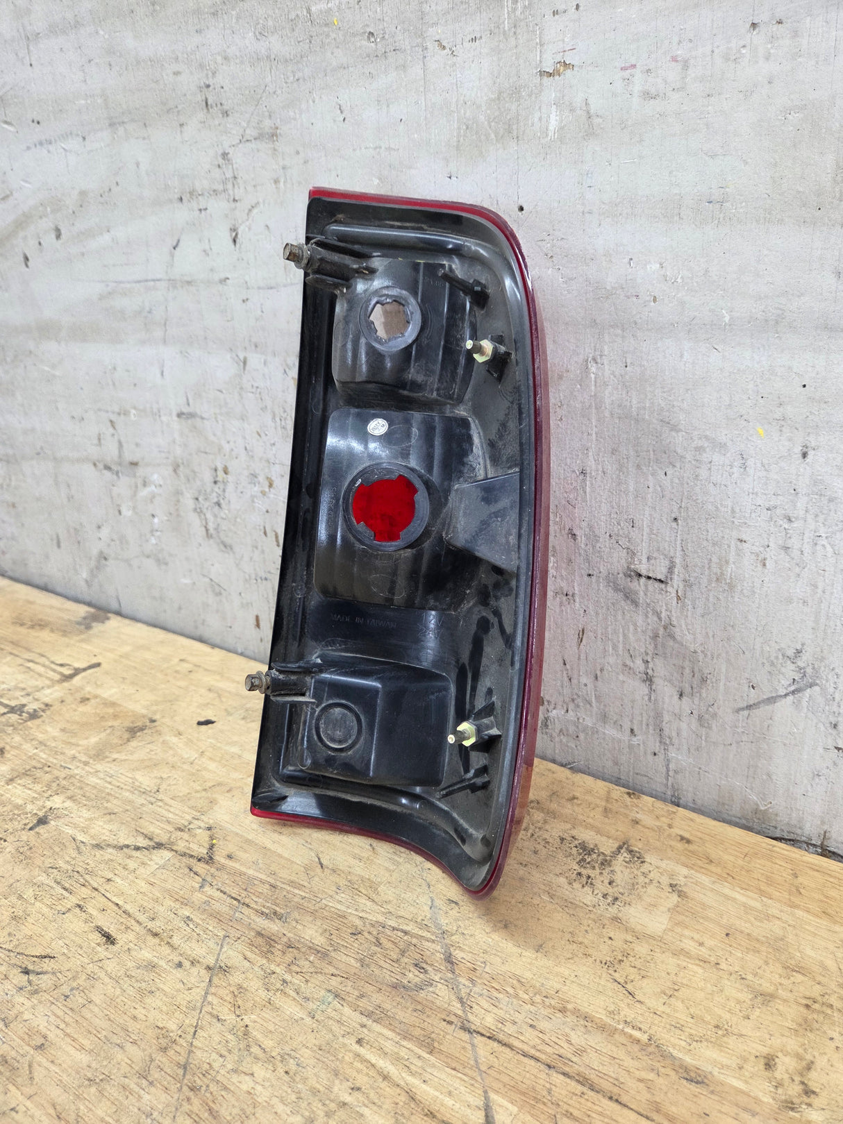 2008-2016 Ford Super Duty Driver Side Tail Light F250 F350 F450 F550