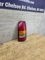 1999–2007 Chevrolet Silverado/GMC Sierra Driver Side Tail Light