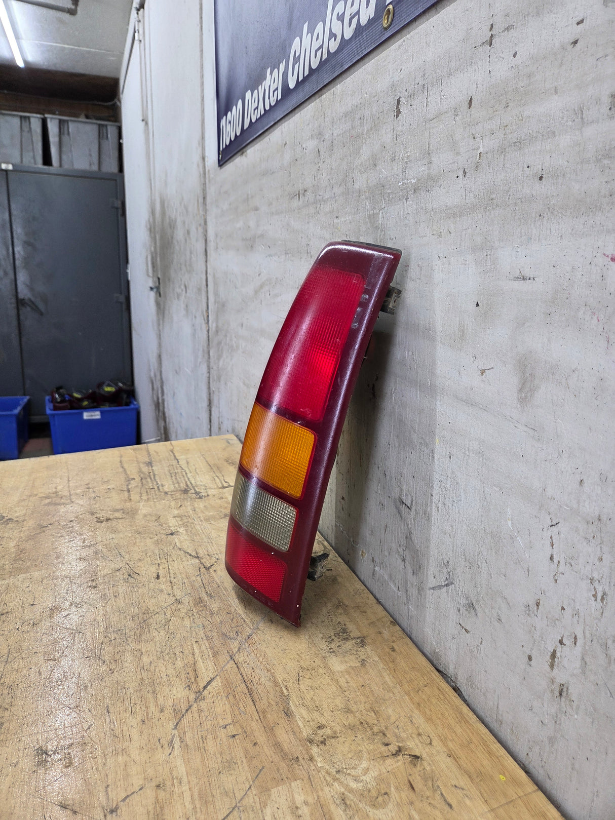 1999–2007 Chevrolet Silverado/GMC Sierra Driver Side Tail Light