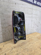 1999–2007 Chevrolet Silverado/GMC Sierra Driver Side Tail Light