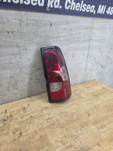 2003-2007 Chevrolet Silverado 1500 2500 3500 HD Passenger Side Tail Light