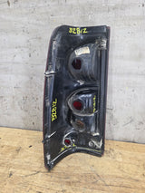 2003-2007 Chevrolet Silverado 1500 2500 3500 HD Passenger Side Tail Light