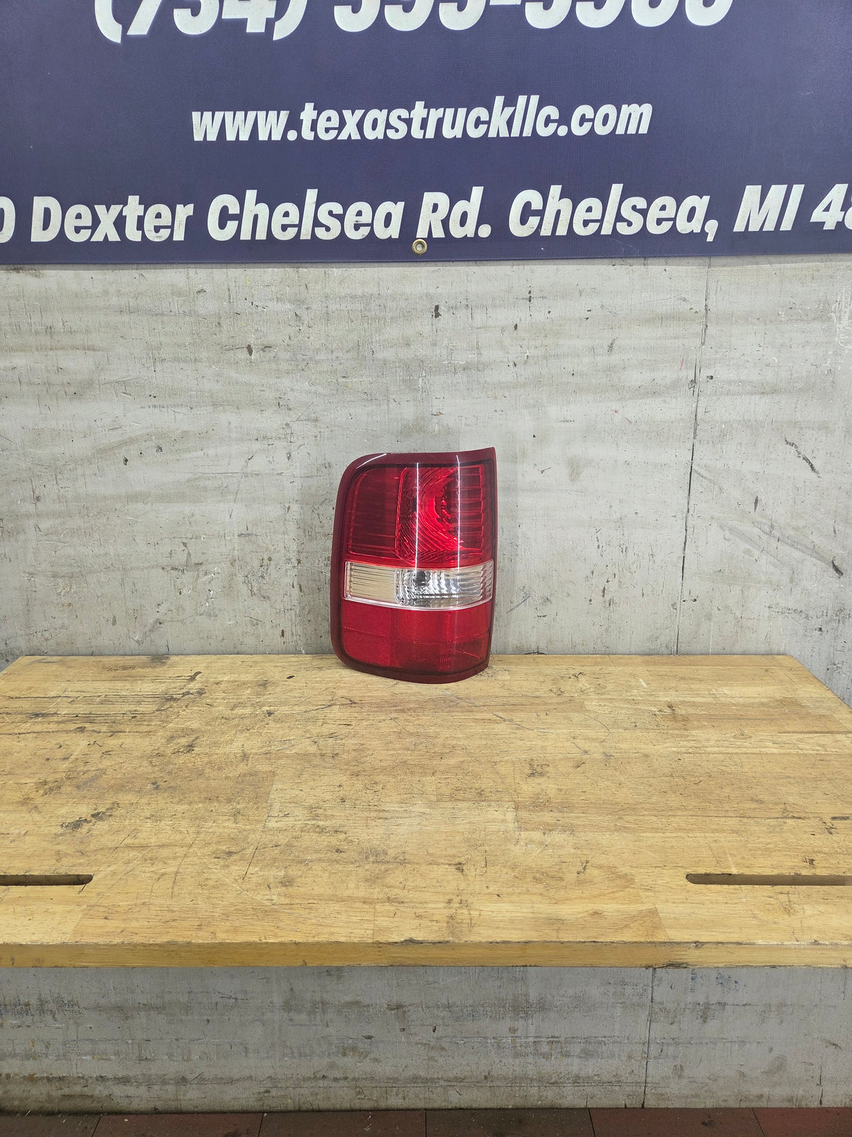 2004-2008 Ford F-150 Driver Side Tail Light