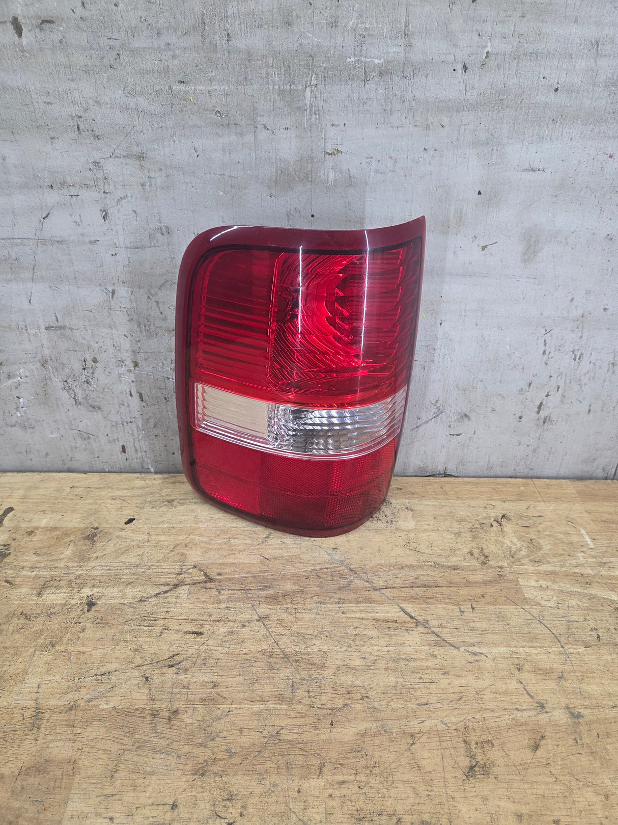 2004-2008 Ford F-150 Driver Side Tail Light