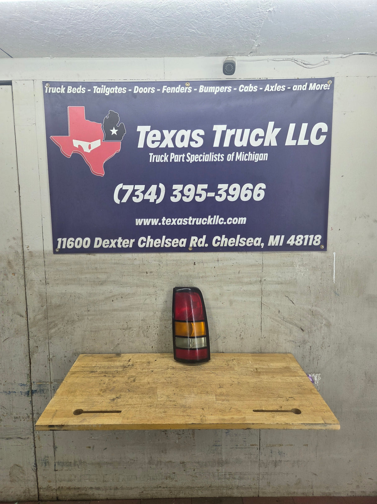 1999–2007 Chevrolet Silverado/GMC Sierra Passenger Side Tail Light