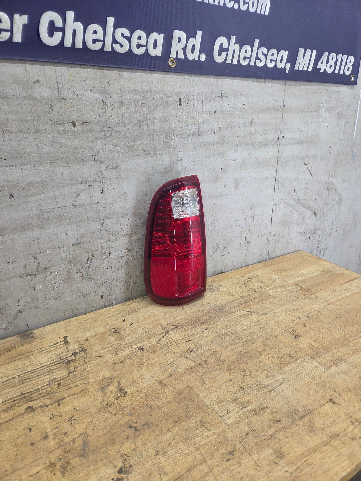 2008-2016 Ford Super Duty Driver Side Tail Light F250 F350 F450 F550