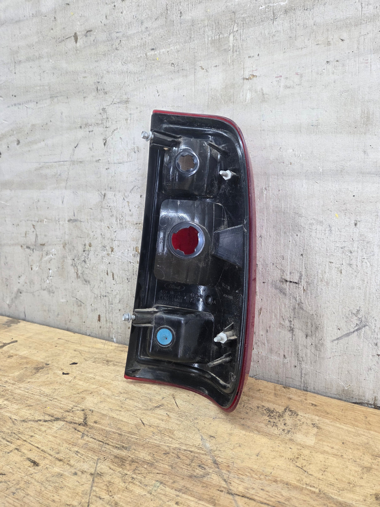 2008-2016 Ford Super Duty Driver Side Tail Light F250 F350 F450 F550