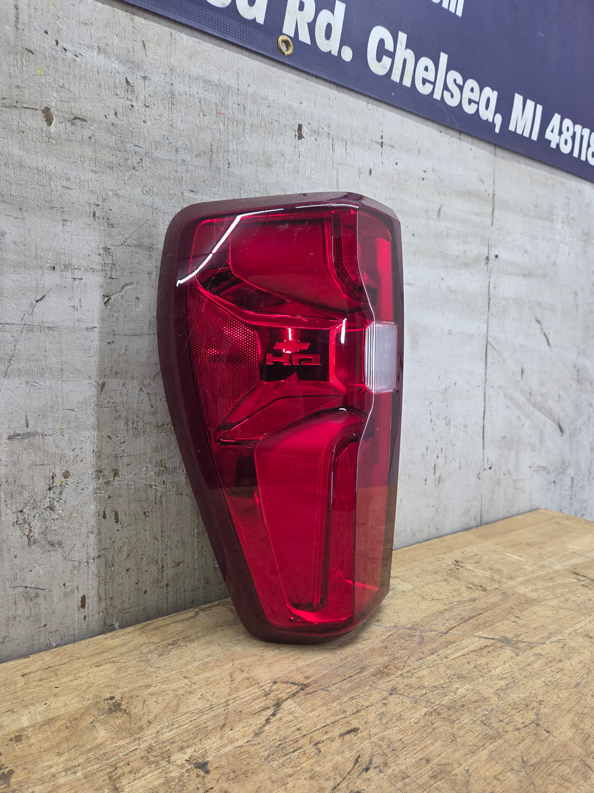 2020-2026 Chevy Silverado 3500HD Dually Driver Side Tail Light 85588321