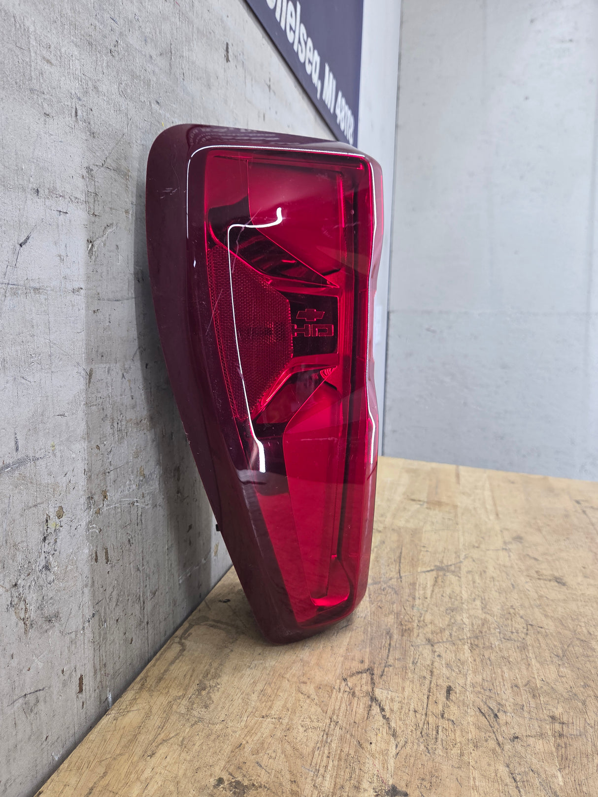 2020-2026 Chevy Silverado 3500HD Dually Driver Side Tail Light 85588321