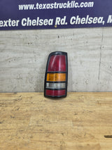 2001–2003 Chevrolet Silverado/GMC 3500 Dually Driver Side Tail Light