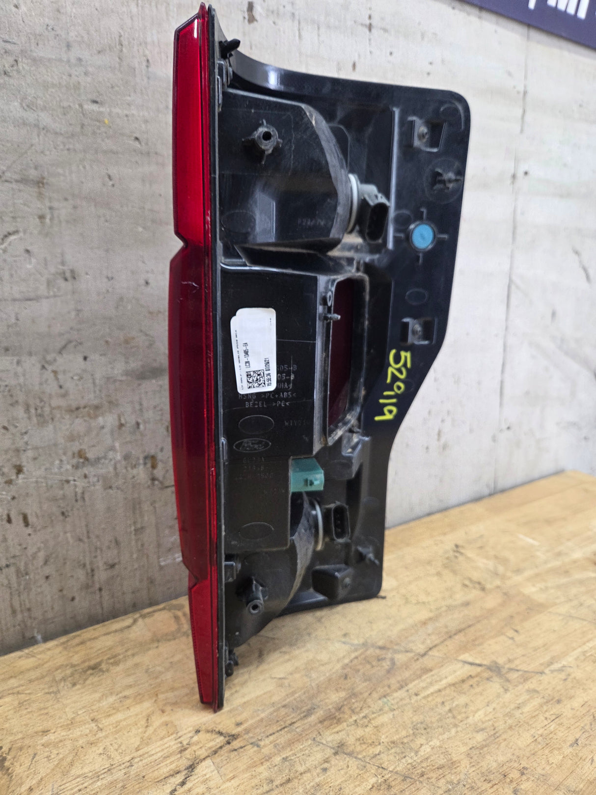 2020-2022 Ford Super Duty Driver Side Tail Light Halogen W/Bliss LC3B-13405-EA F250 F350 F450 F550