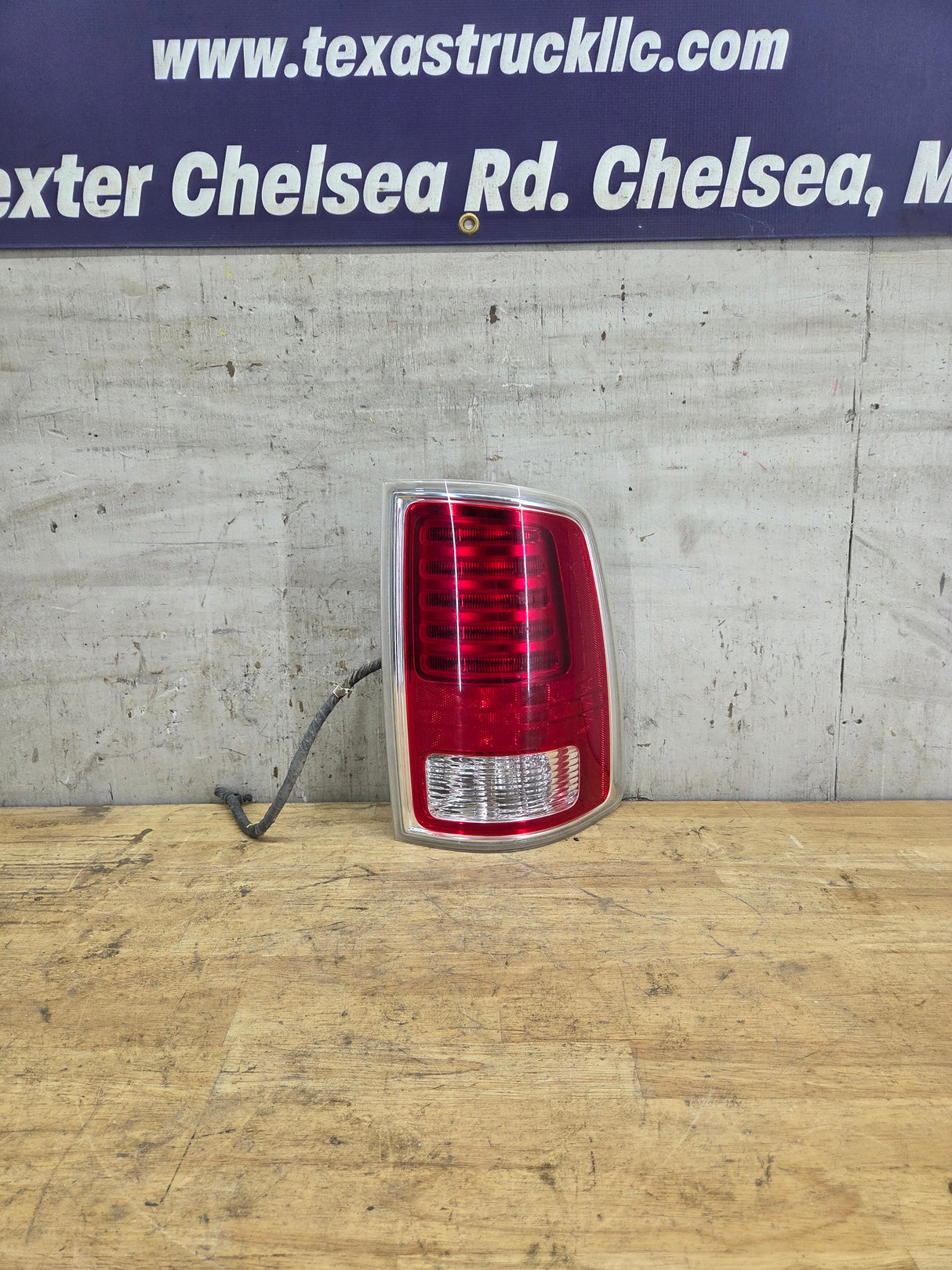 2013-2018 Dodge Ram 4th Gen 1500 2500 3500 RH  Passenger Side Tail Light