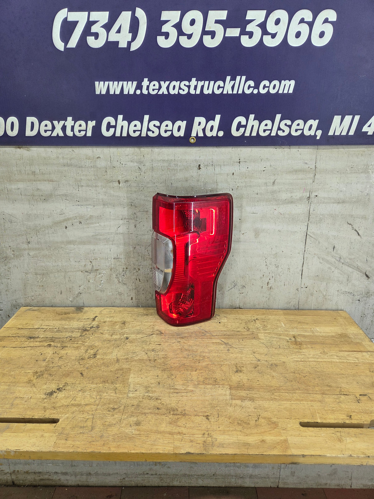2020-2022 Ford Super Duty Passenger Side Tail Light Halogen LC3B-13B504-AD