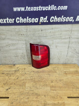 2007-2013 Chevrolet Silverado Passenger Side Tail Light 25958483