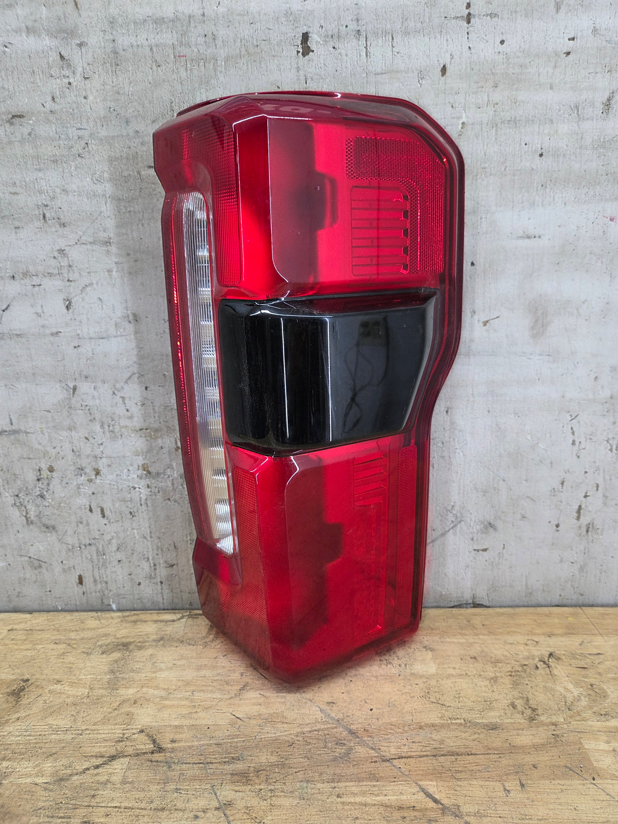 2023-2026 Ford Super Duty Passenger Side Tail Light W/Bliss PC3B-13B504-BJ F250 F350 F450