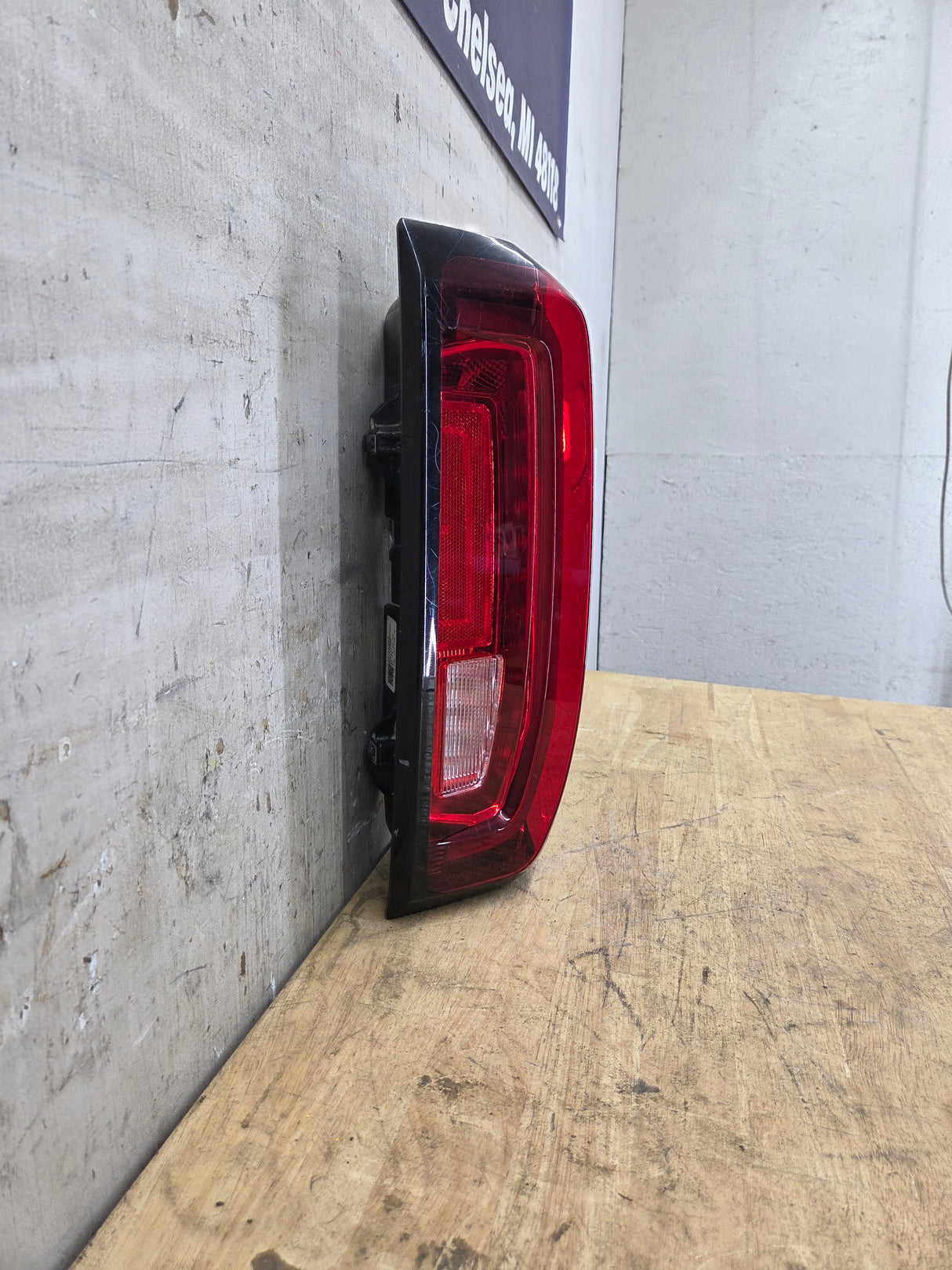 2019-2025 GMC Sierra 1500 2500 3500 HD RH Passenger Side LED Tail Light 85161943