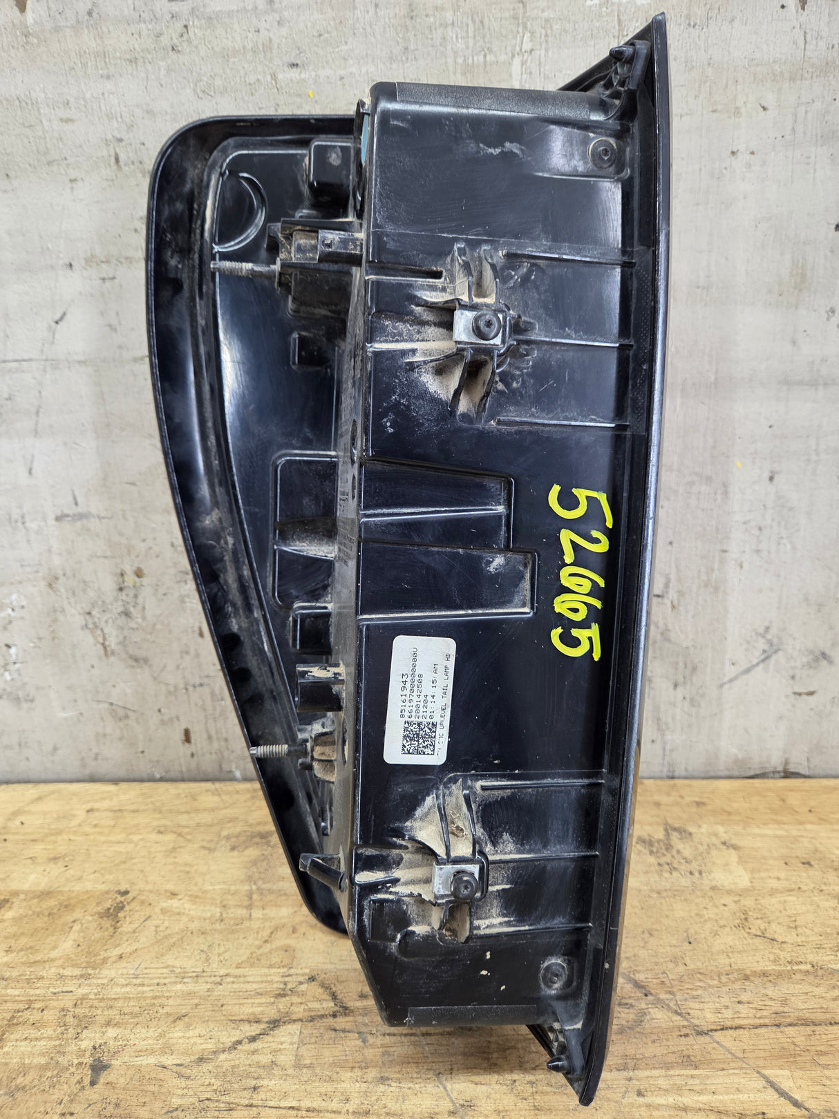 2019-2025 GMC Sierra 1500 2500 3500 HD RH Passenger Side LED Tail Light 85161943