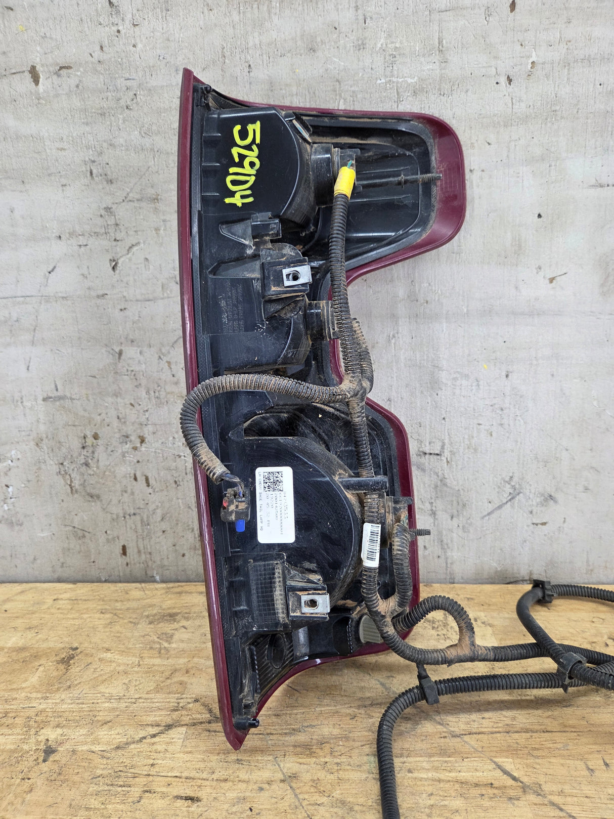 2019-2026 Chevy Silverado Driver Side Halogen Tail Light 84733533