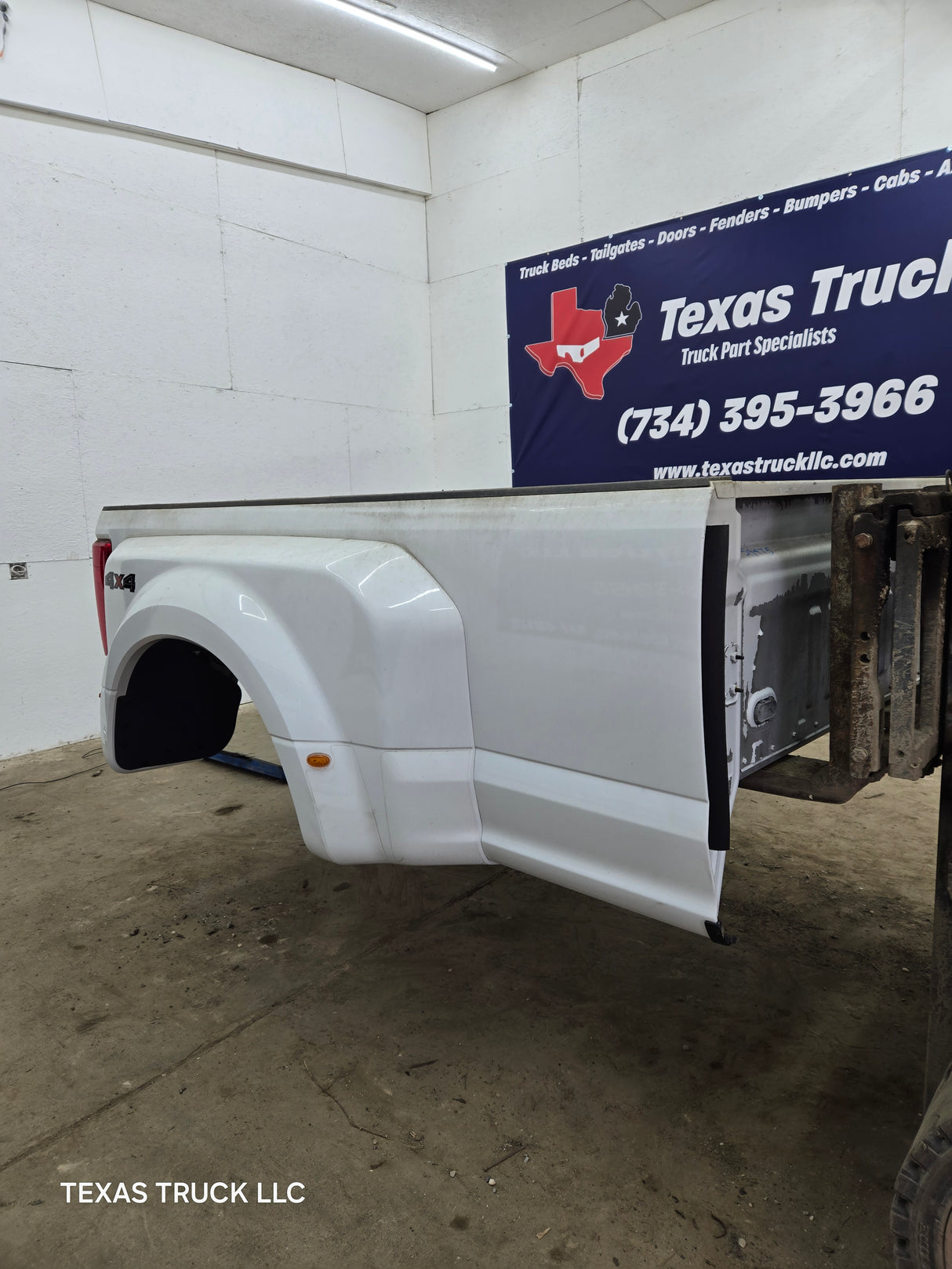 2017-2022 Ford Super Duty F350 F450 F550 8' Dually Bed - Oxford White