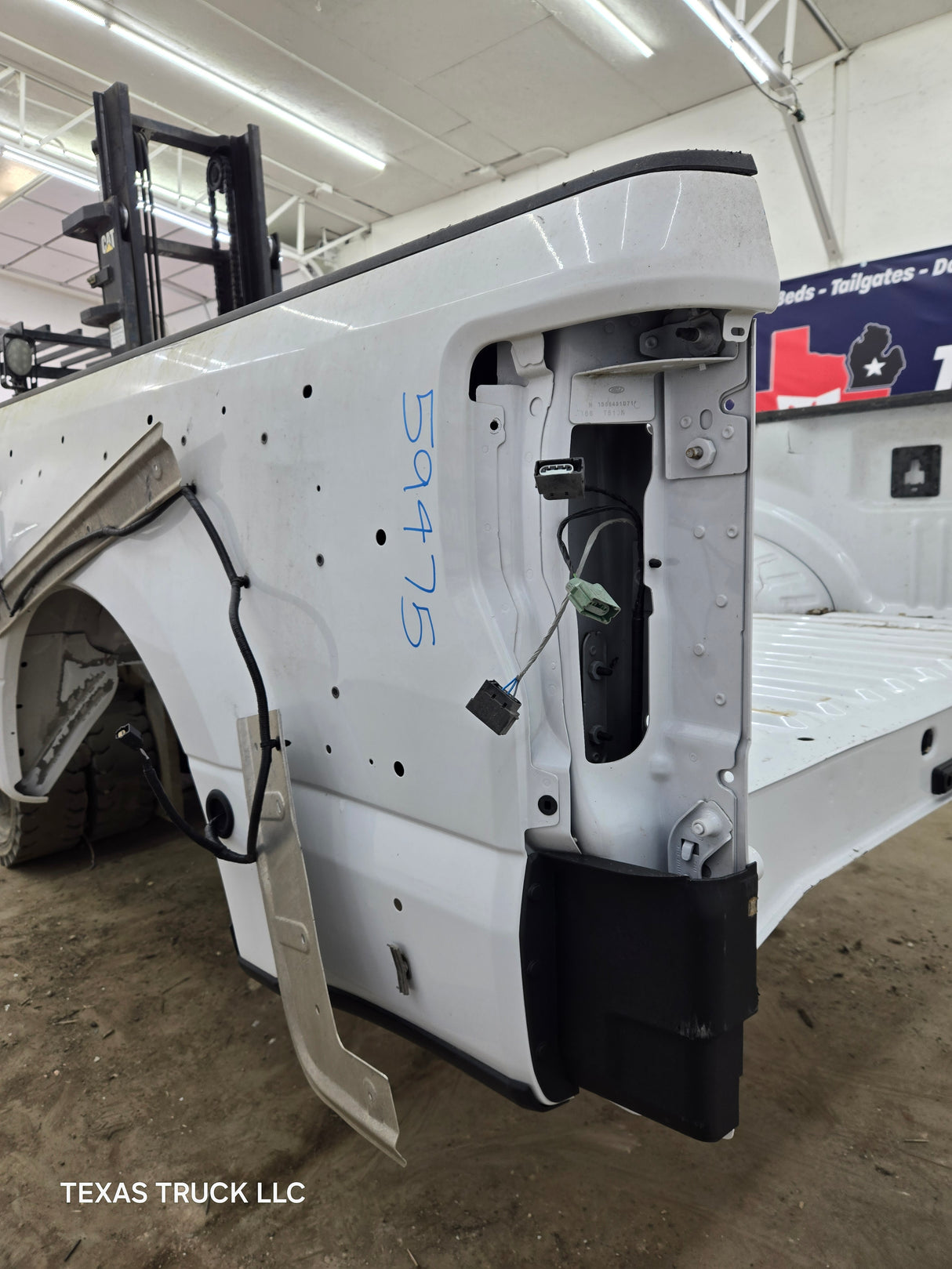 2017-2022 Ford Super Duty F350 F450 F550 8' Dually Bed - Oxford White