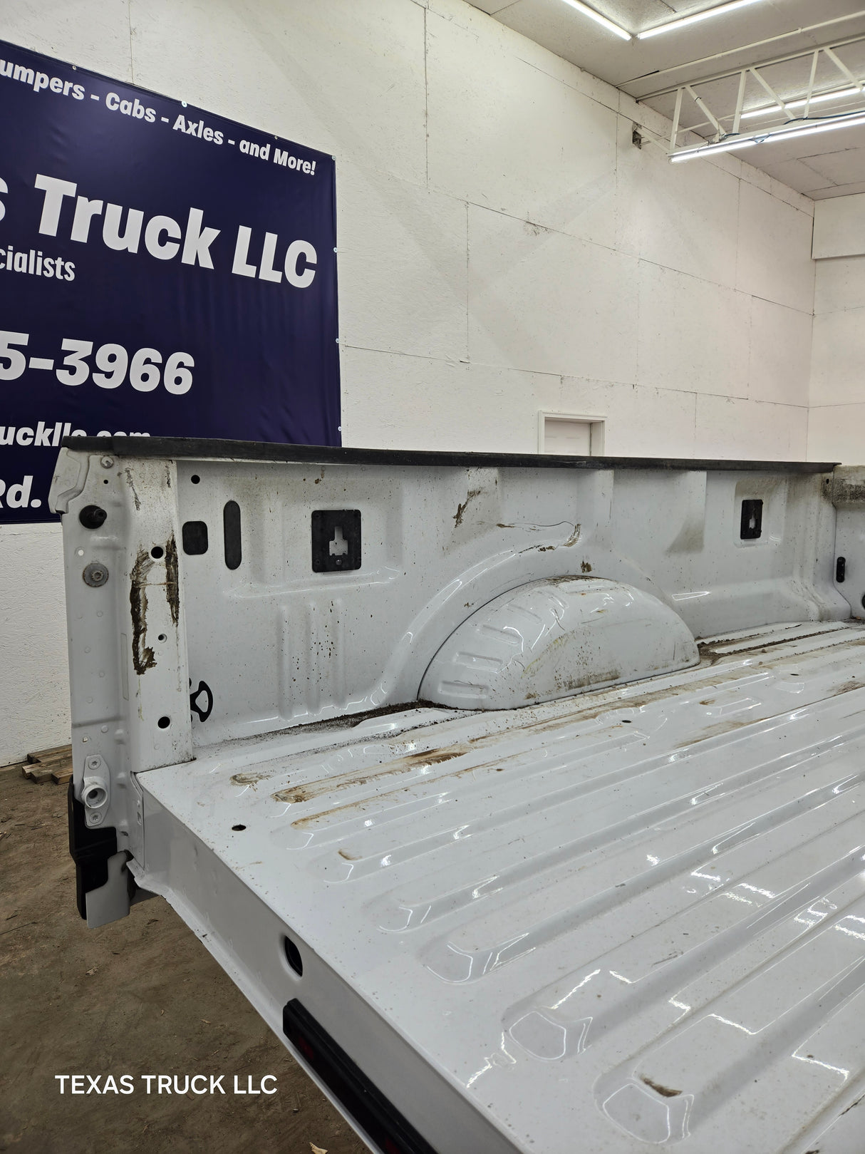 2017-2022 Ford Super Duty F350 F450 F550 8' Dually Bed - Oxford White