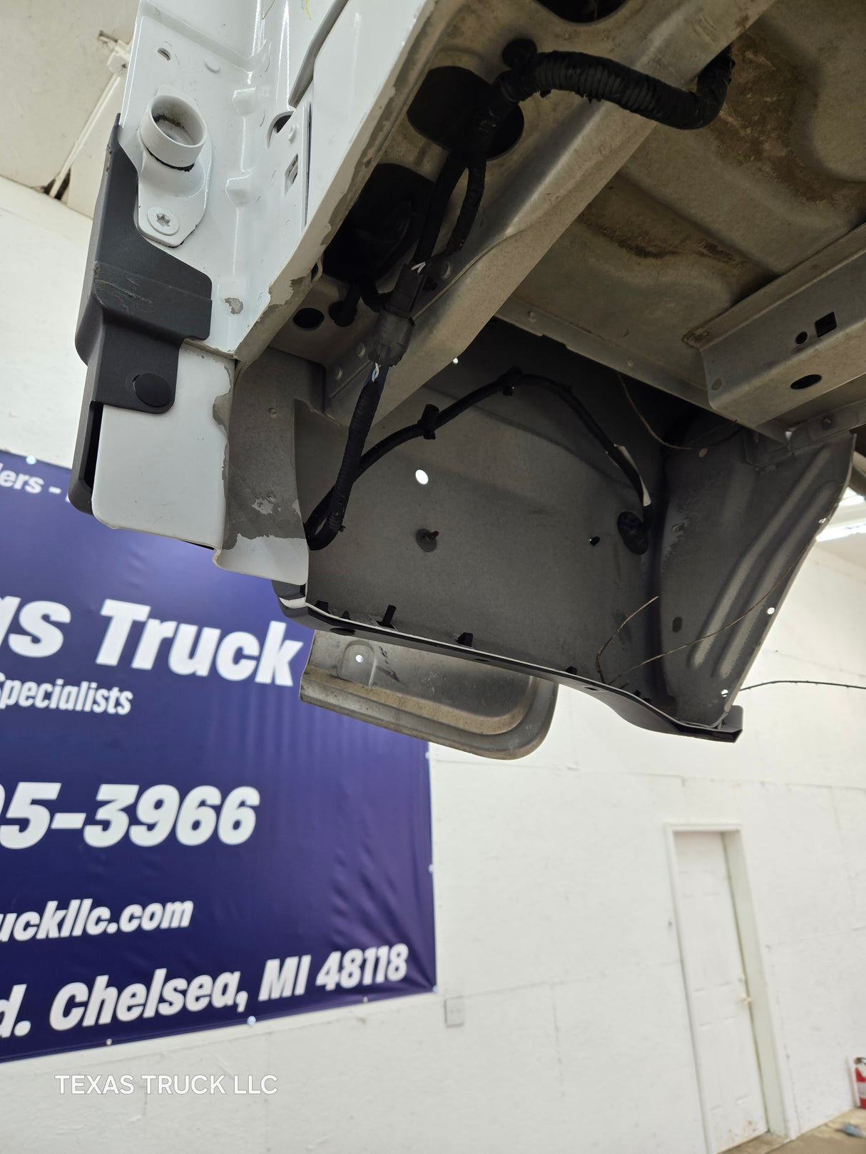 2017-2022 Ford Super Duty F350 F450 F550 8' Dually Bed - Oxford White