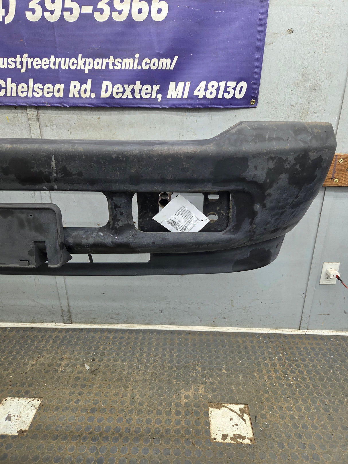 1999-2004 Ford Super Duty F250 F350 F450 F550 Excursion Front Bumper