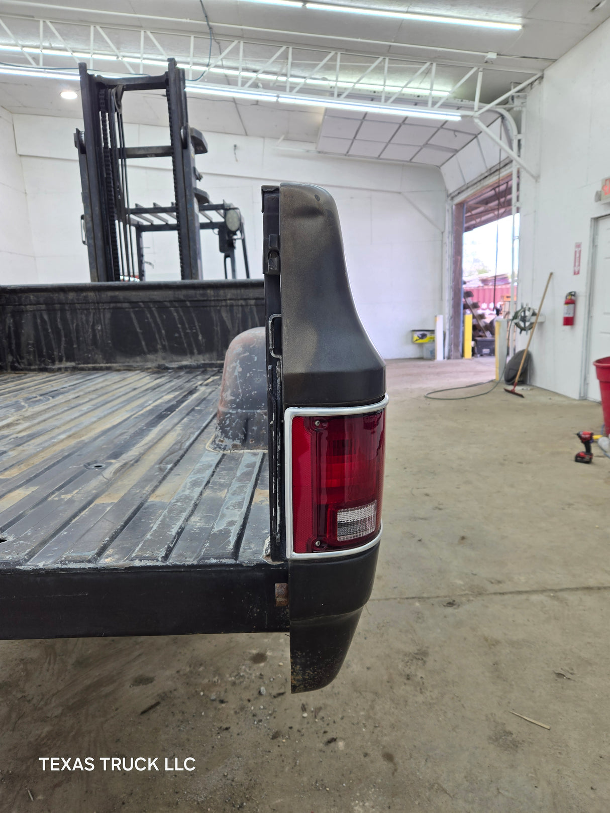 1979-1987 Chevrolet / GMC Square Body 8' Long Bed C10 C15 C20 C25 C35 K10 K15 K20 K25 K35