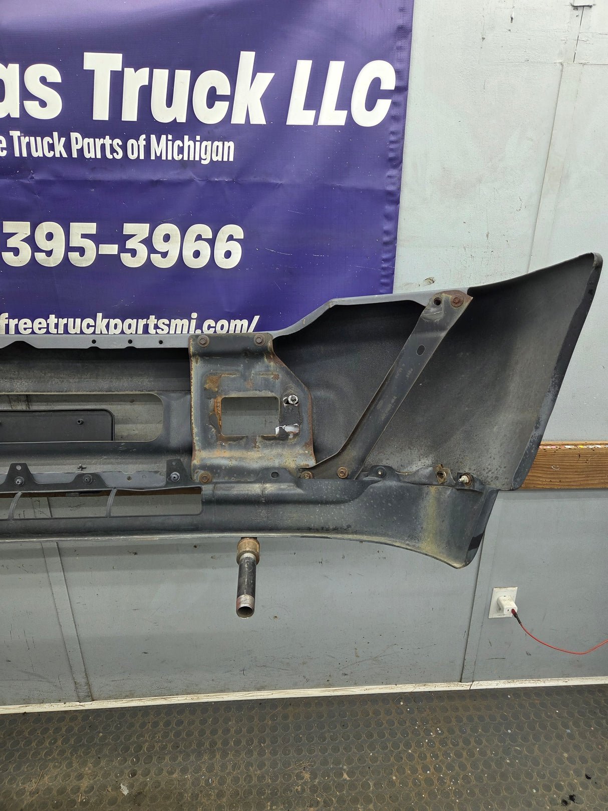 1999-2004 Ford Super Duty F250 F350 F450 F550 Excursion Front Bumper