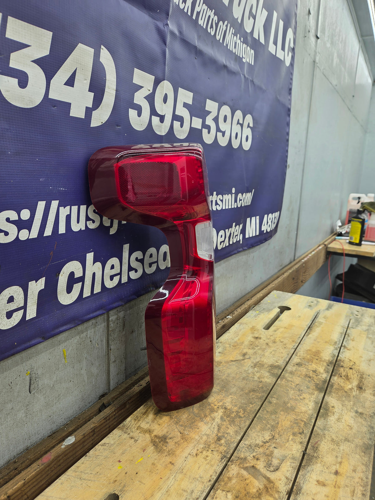 2019-2026 Chevy Silverado Driver Side Halogen Tail Light 85161936