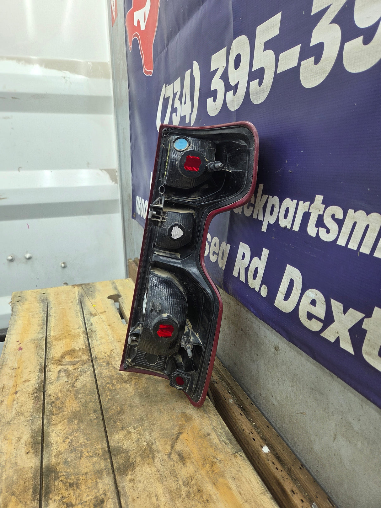 2019-2026 Chevy Silverado Driver Side Halogen Tail Light 85161936